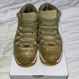 Jordan XI retro neutral olive (women)